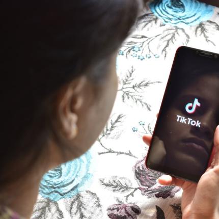 Γονείς προσοχή σε εφαρμογή του tik tok 