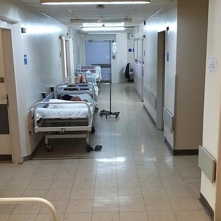 Καταγγέλλουν ράντζα και υποβάθμιση της Ψυχιατρικής Κλινικής στο Πανεπιστημιακό Νοσοκομείο