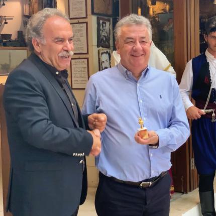 Σταύρος Αρναουτάκης