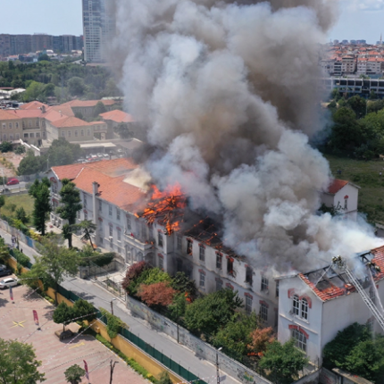 φωτιά κωνσταντινούπολη