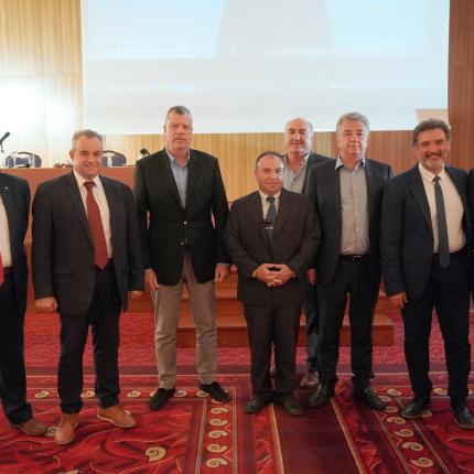 βράβευση αρναουτάκης