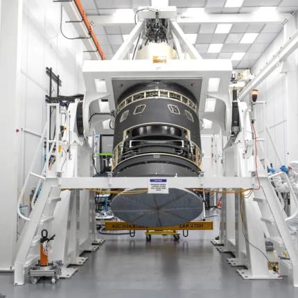 ΜΕΓΑΛΥΤΕΡΗ ΚΑΜΕΡΑ