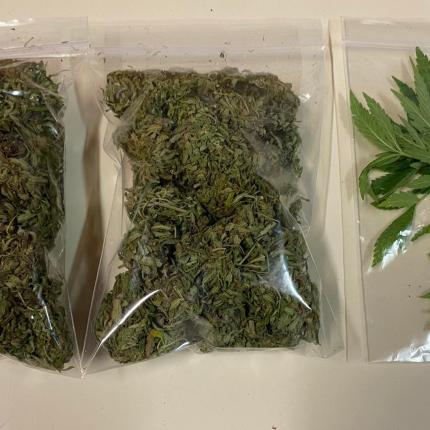 Κρήτη: Του πέρασαν χειροπέδες για τα ναρκωτικά