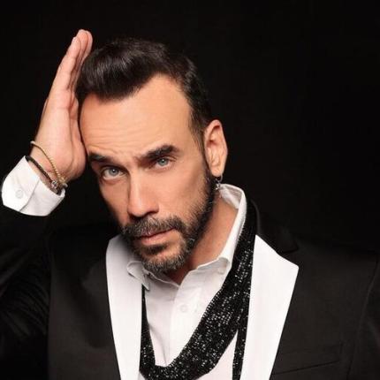 μουζουρακης