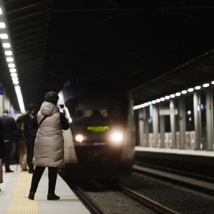 τρένα - δρομολόγια