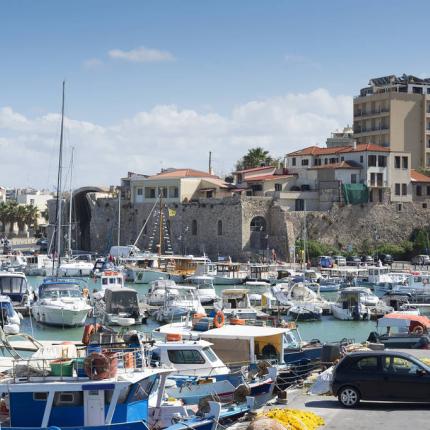 Ενετικό Λιμάνι Ηρακλείου (φωτογραφία από create.vista.com)
