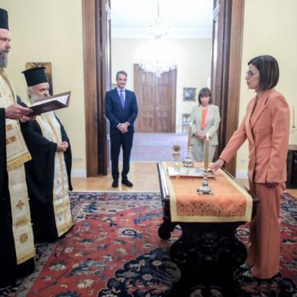 Ορκίστηκε η Ειρήνη Αγαπηδάκη ως Αναπληρώτρια Υπουργός Υγείας
