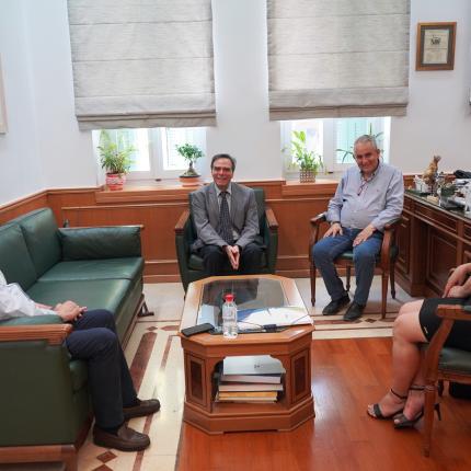 Συνάντηση Περιφερειάρχη Κρήτης με τον Πρύτανη του Πολυτεχνείου Κρήτης για την επανάχρηση της Γαλλικής Σχολής Χανίων 
