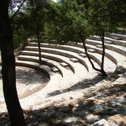 θεατρο αγιου υακινθου