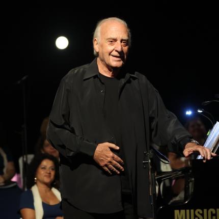 γιωργος χατζηνασιος