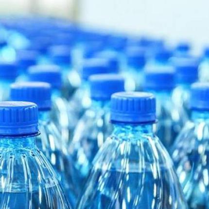 Μπουκάλι νερό 