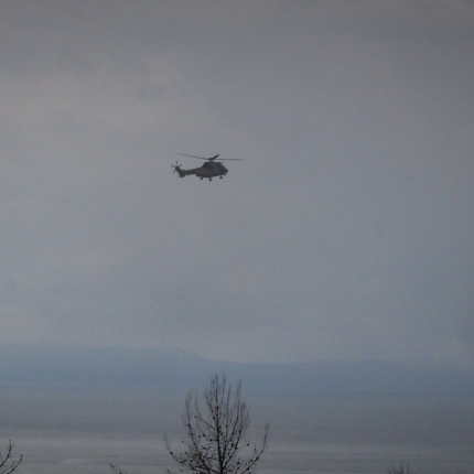 Αγωνιώδεις έρευνες για το ελικόπτερο που κατέπεσε