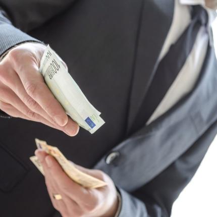 τοκογλυφία