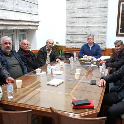  αρναουτακης  - δημαρχος αμαριου