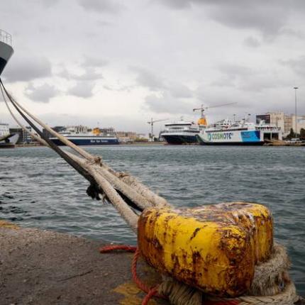 πλοίο - δεμένο