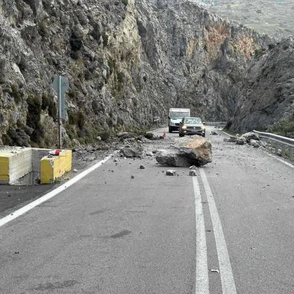κουρταλιώτικο βράχοι