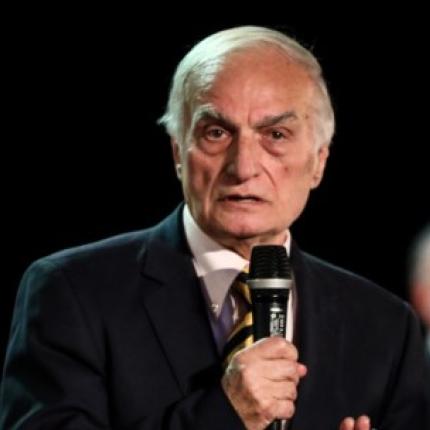 μανώλης μαυρομάτης