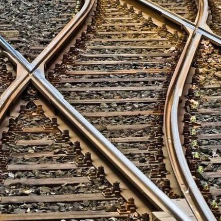 γραμμές τρένου