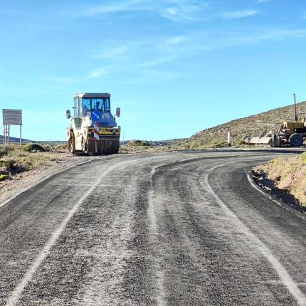 ασφαλτόστρωση στη ζηρο