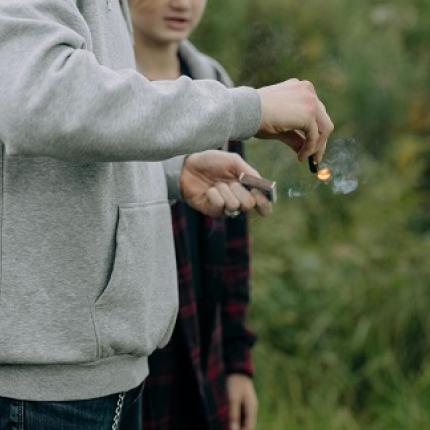 κροτίδα ανήλικοι