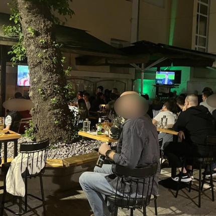 λαρισα φανέλα