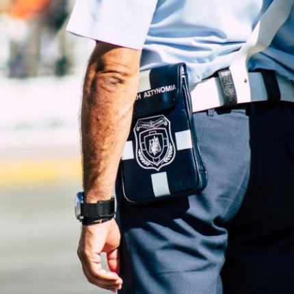 τροχαία - αστυνομικός