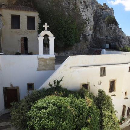 μονη φανερωμενης ιεραπετρα