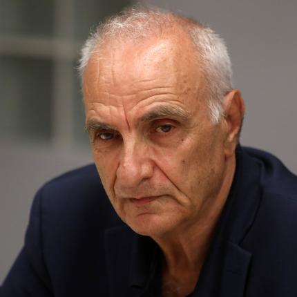 γιώργος βαρεμένος