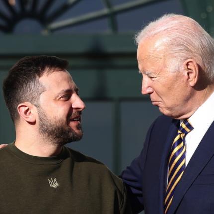 ΖΕΛΕΝΣΚΙ - ΜΠΑΙΝΤΕΝ