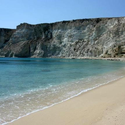 Η παραλία Χιλιαδερφιά του Κουφονησίου 