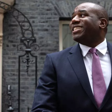 υπουργος εξωτερικων αγγλια