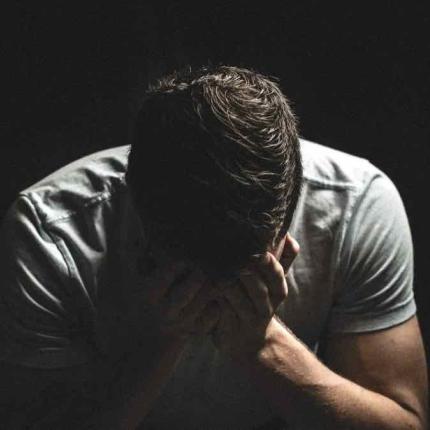 άνδρας - απόγνωση - κατάθλιψη 