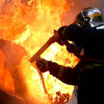 φωτια αυτοκινητο