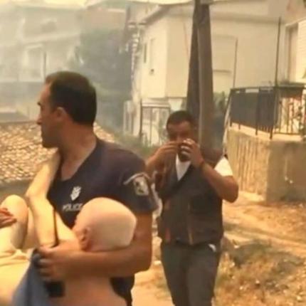 φωτια πατρα