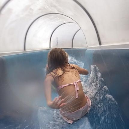 παιδιά νεροτσουλήθρες