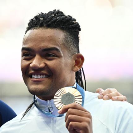 καραλης απονομη