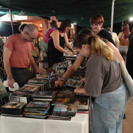 Παζάρι “Δεύτερο Χέρι - Χέρι Βοήθειας”