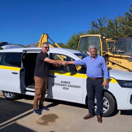 Προμήθεια δυο νέων ηλεκτρικών οχημάτων μεταφοράς προσωπικού από το Δήμο Οροπεδίου Λασιθίου