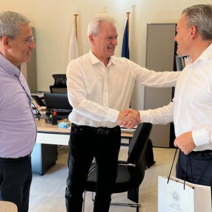 καλοκαιρινος - πρεσβης δανιας