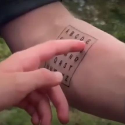 τατουάζ αλφαβητος