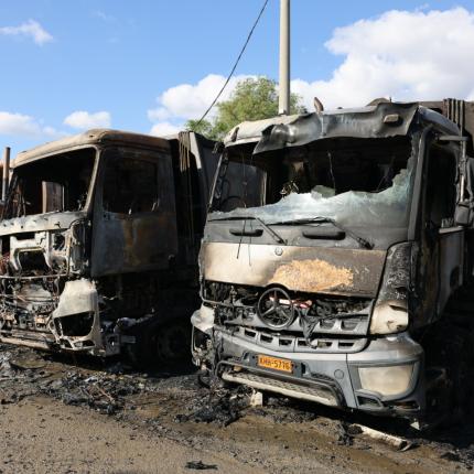 Φωτιά στο αμαξοστάσιο του Δήμου Μαλεβιζίου