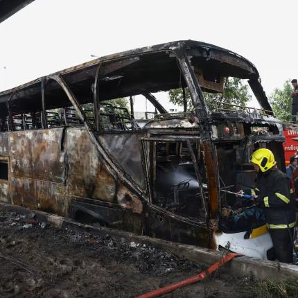 φωτια σε σχολικο στην Ταιλανδη 