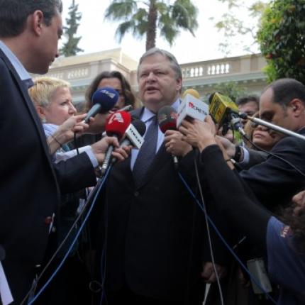 "Η σταθερότητα της κυβέρνησης δεν υπονομεύεται" το μήνυμα Βενιζέλου - Αναμένονται δηλώσεις του Πρωθυπουργού