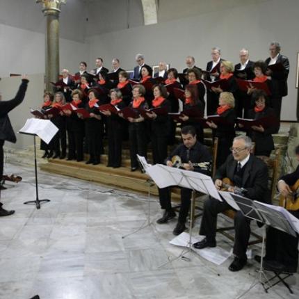 Πλήθος κόσμου στην συναυλία της χορωδίας του ΕΒΕΗ