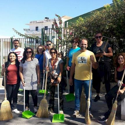 καθαρισαν σχολεια