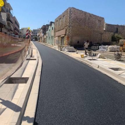 Η δεύτερη φάση στα έργα ανάπλασης της Λεωφ. Αρχιεπισκόπου Μακαρίου προχωρά προς την ολοκλήρωσή της.