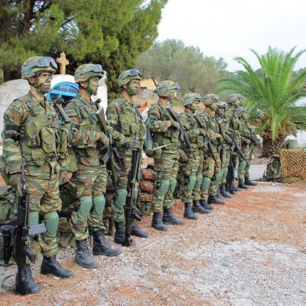 στρατος ελλαδα.jpg