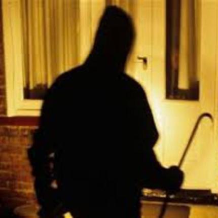 Ληστές χτύπησαν και έδεσαν τον δήμαρχο Κηφισιάς μέσα στο σπίτι του 