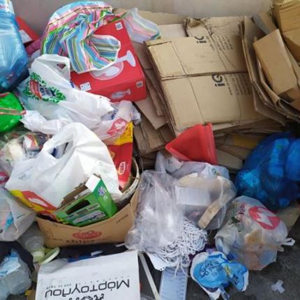 σκουπίδια καραϊσκάκη