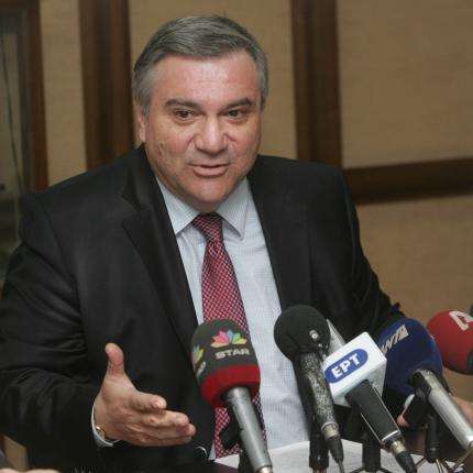 Στο κόμμα του Γιώργου Παπανδρέου προσχωρεί ο Χ. Καστανίδης